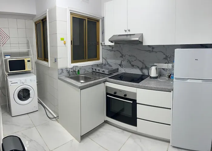 Tiffany 11 Finikoudes *