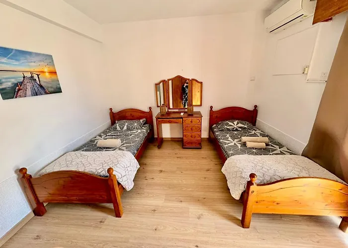 Tiffany 11 Finikoudes Lárnaca